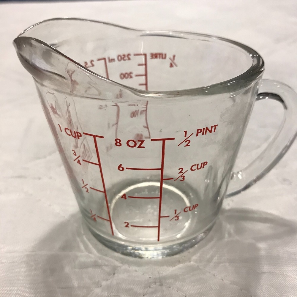 Vintage Anchor D handle glass measuring‎ cup